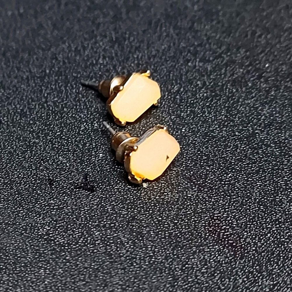 Some super cute earrings